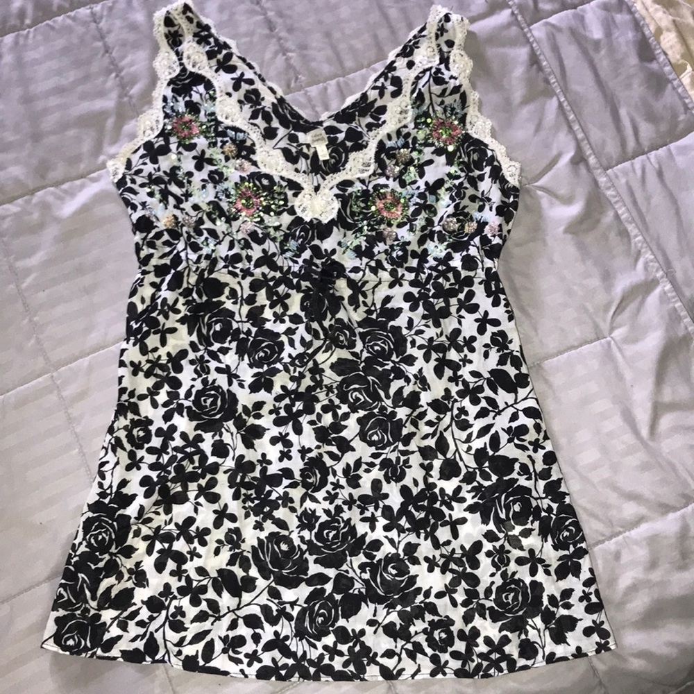 FUTURE PARADISE (2) BLACK & WHITE DECORATIVE TANK